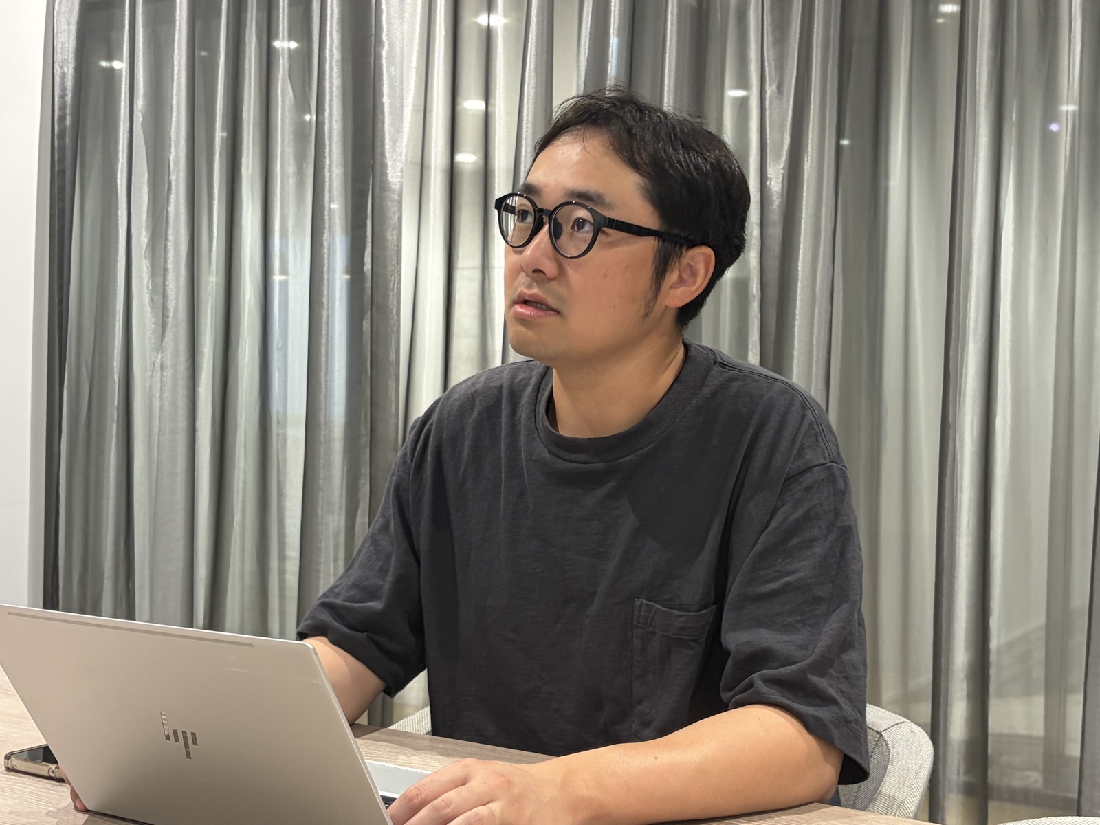 インタビューの様子